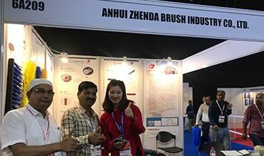 전기 교체 가능한 도로 스위퍼 브러시 지원 OEM 19